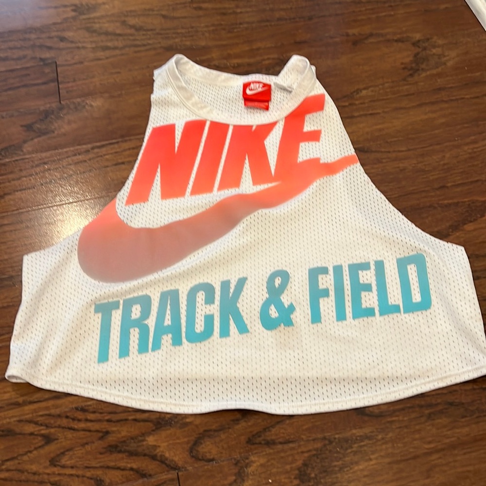 Nike Crop Tank